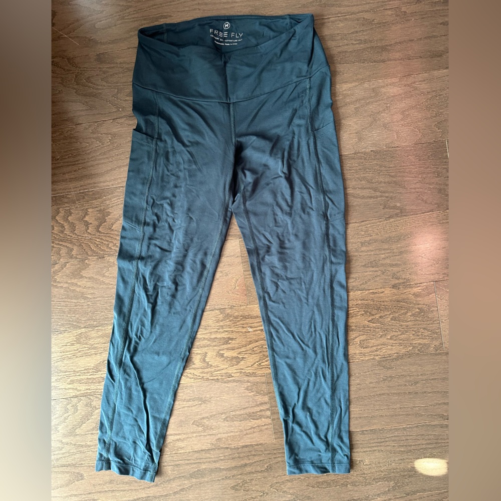 Free fly leggings w pockets